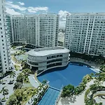 Azure Urban Resort Residences - The Paris Hilton Beach Club