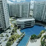 Azure Urban Resort Residences - The Paris Hilton Beach Club