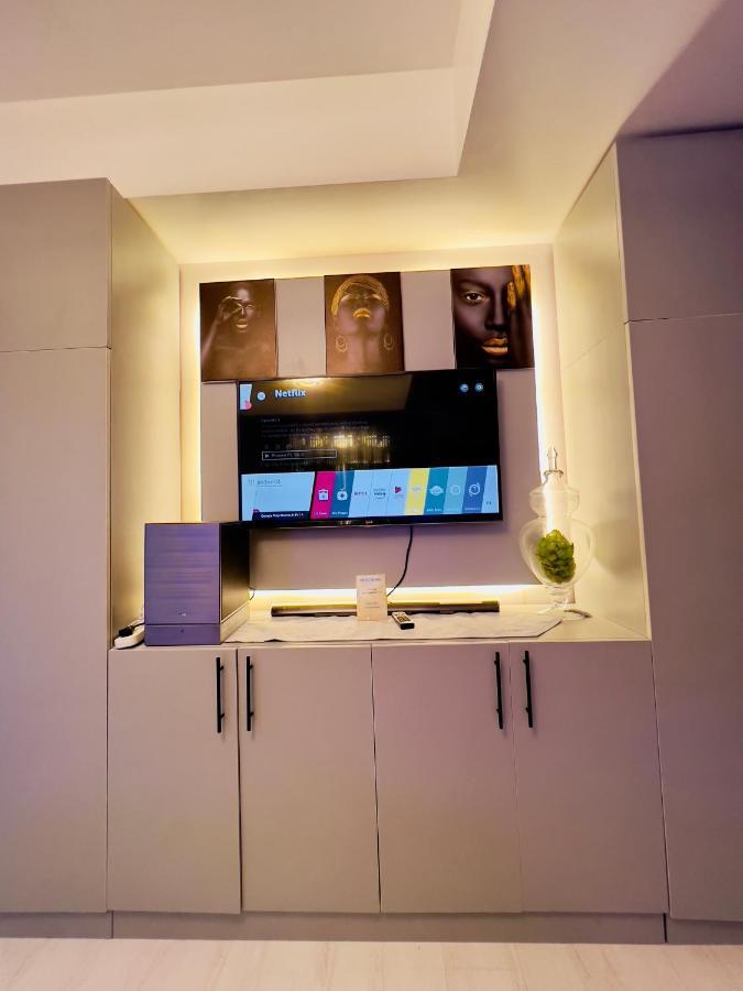 Azure Urban Residences - The Paris Hilton Club * Manila